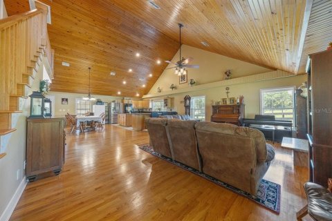 House in Brooksville, Florida 5 bedrooms, 362.32 sq.m. № 1751018 - photo 14