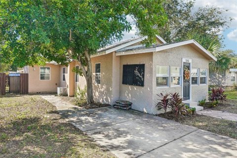 Commercial property in Saint Petersburg, Florida 5 bedrooms, 173.36 sq.m. № 2421949 - photo 3