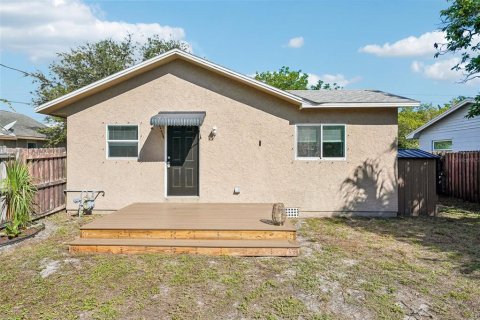 Commercial property in Saint Petersburg, Florida 5 bedrooms, 173.36 sq.m. № 2421949 - photo 30