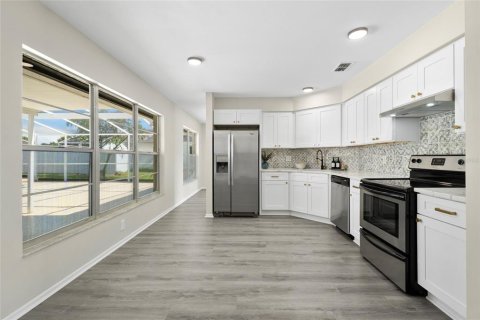 Casa en venta en Kissimmee, Florida, 4 dormitorios, 160.44 m2 № 2386176 - foto 17