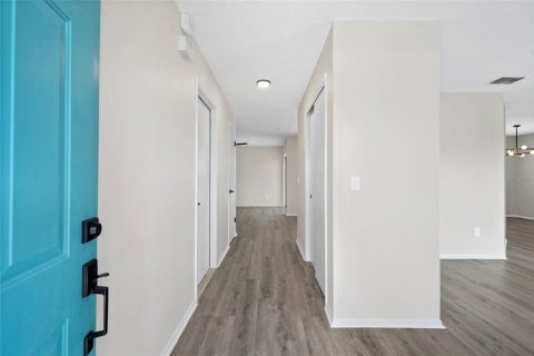Casa en venta en Kissimmee, Florida, 4 dormitorios, 160.44 m2 № 2386176 - foto 5