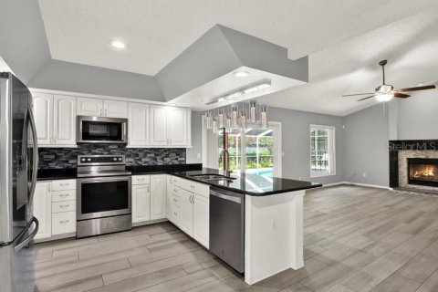 House in Odessa, Florida 4 bedrooms, 234.49 sq.m. № 1815152 - photo 7
