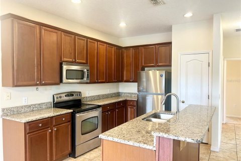 Villa ou maison à vendre à Kissimmee, Floride: 3 chambres, 148.27 m2 № 2289488 - photo 8