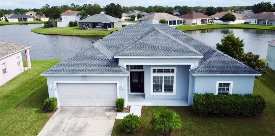 Villa ou maison à Kissimmee, Floride 3 chambres, 148.27 m2 № 2289488