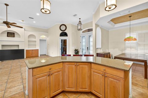 Купить виллу или дом в Брейдентон, Флорида 8 комнат, 215.07м2, № 2110467 - фото 19