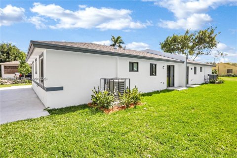 Снять в аренду виллу или дом в Флорида-Сити, Флорида 3 спальни, 176.51м2, № 2005591 - фото 18