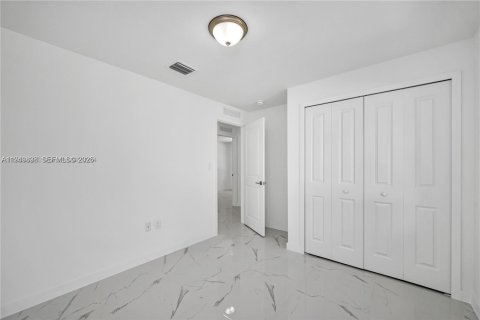 Снять в аренду виллу или дом в Флорида-Сити, Флорида 3 спальни, 176.51м2, № 2005591 - фото 13