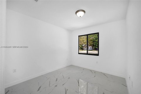 Снять в аренду виллу или дом в Флорида-Сити, Флорида 3 спальни, 176.51м2, № 2005591 - фото 3