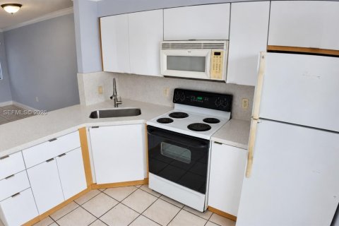 Appartement à louer à Hialeah, Floride: 2 chambres, 75.44 m2 № 2385055 - photo 19