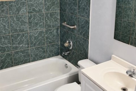 Appartement à louer à Hialeah, Floride: 2 chambres, 75.44 m2 № 2385055 - photo 24