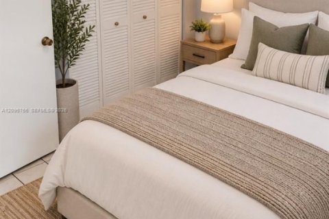 Appartement à louer à Hialeah, Floride: 2 chambres, 75.44 m2 № 2385055 - photo 6