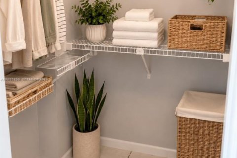 Appartement à louer à Hialeah, Floride: 2 chambres, 75.44 m2 № 2385055 - photo 9