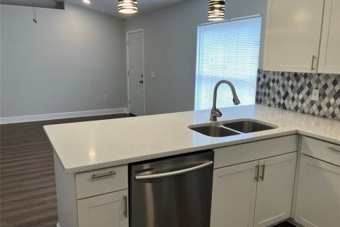 Casa en venta en Orlando, Florida, 4 dormitorios, 110.18 m2 № 1824981 - foto 18
