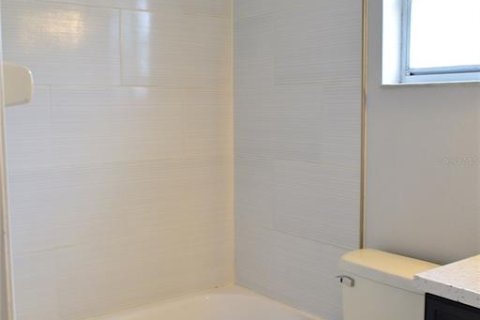 Casa en venta en Orlando, Florida, 4 dormitorios, 110.18 m2 № 1824981 - foto 26