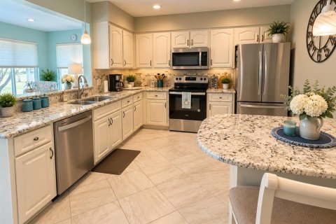 Villa ou maison à vendre à Lakeland, Floride: 2 chambres, 124.02 m2 № 2421860 - photo 6