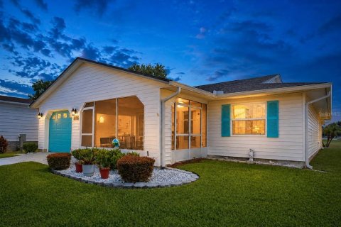 Villa ou maison à Lakeland, Floride 2 chambres, 124.02 m2 № 2421860