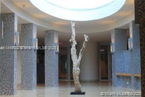 Купить кондоминиум в Майами, Флорида 1 спальня, 87.14м2, № 2053482 - фото 20