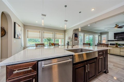 Casa en venta en Wesley Chapel, Florida, 4 dormitorios, 399.85 m2 № 1787721 - foto 24