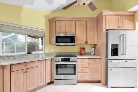 House in Tampa, Florida 3 bedrooms, 181.16 sq.m. № 1846425 - photo 10