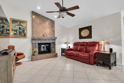 House in Tampa, Florida 3 bedrooms, 181.16 sq.m. № 1846425 - photo 18