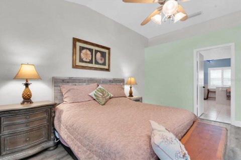 House in Tampa, Florida 3 bedrooms, 181.16 sq.m. № 1846425 - photo 21