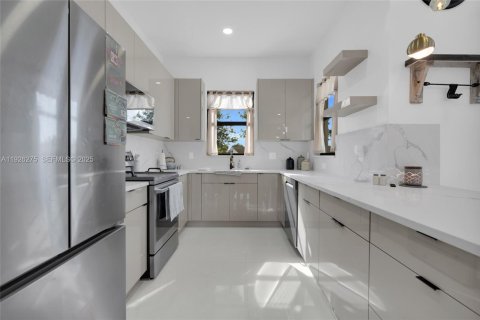 Casa en venta en Lehigh Acres, Florida, 3 dormitorios № 1984552 - foto 28