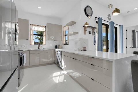 Casa en venta en Lehigh Acres, Florida, 3 dormitorios № 1984552 - foto 27