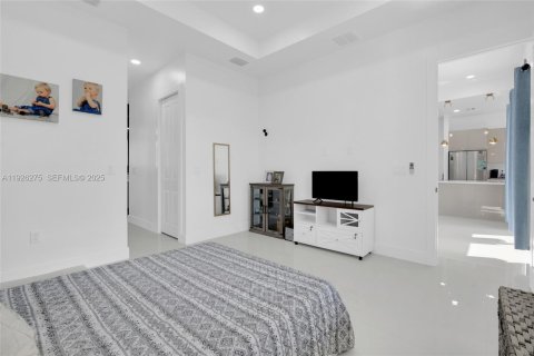 Casa en venta en Lehigh Acres, Florida, 3 dormitorios № 1984552 - foto 19