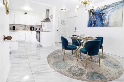 Condo in Plantation, Florida, 1 bedroom  № 1878532 - photo 13