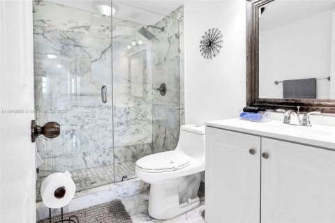 Condo in Plantation, Florida, 1 bedroom  № 1878532 - photo 23