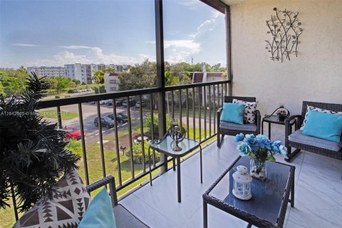 Condo in Plantation, Florida, 1 bedroom  № 1878532 - photo 25