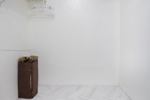 Condo in Plantation, Florida, 1 bedroom  № 1878532 - photo 21