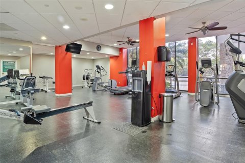 Condominio en alquiler en Miami, Florida, 2 dormitorios, 113.25 m2 № 1932453 - foto 22