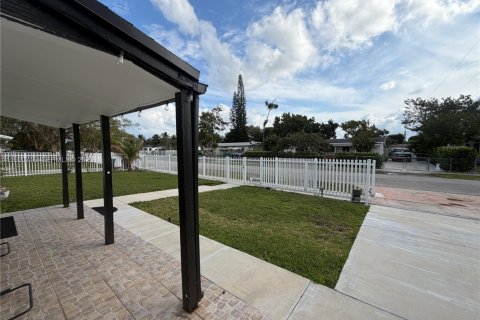 Купить виллу или дом в Майами, Флорида 3 спальни, 108.32м2, № 2007165 - фото 7