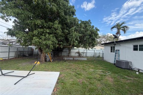 Купить виллу или дом в Майами, Флорида 3 спальни, 108.32м2, № 2007165 - фото 28