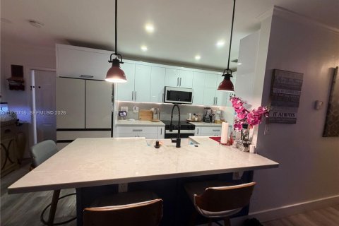 Купить виллу или дом в Майами, Флорида 3 спальни, 108.32м2, № 2007165 - фото 11