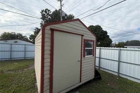 Купить виллу или дом в Майами, Флорида 3 спальни, 108.32м2, № 2007165 - фото 30