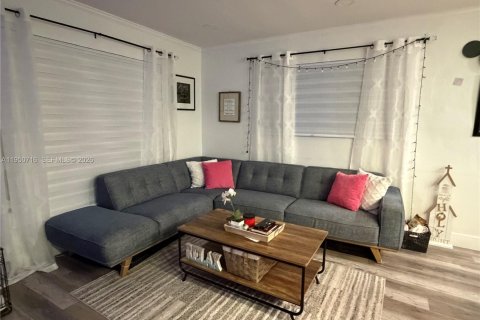 Купить виллу или дом в Майами, Флорида 3 спальни, 108.32м2, № 2007165 - фото 14