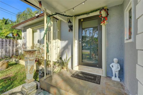 House in Hollywood, Florida 4 bedrooms, 159.79 sq.m. № 1763224 - photo 3
