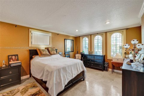 House in Hollywood, Florida 4 bedrooms, 159.79 sq.m. № 1763224 - photo 8