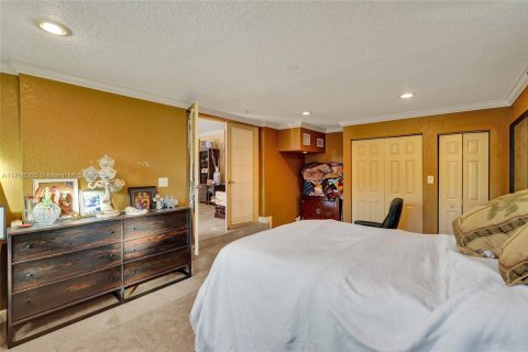 House in Hollywood, Florida 4 bedrooms, 159.79 sq.m. № 1763224 - photo 10