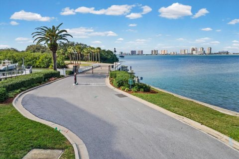 Casa en venta en Belleair, Florida, 5 dormitorios, 599.5 m2 № 2091993 - foto 8