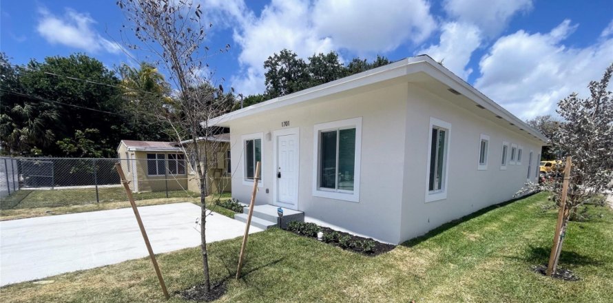 Casa en Fort Lauderdale, Florida 6 dormitorios, 136.75 m2 № 1099045