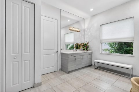 Villa ou maison à vendre à Port St. Lucie, Floride: 3 chambres, 255.76 m2 № 2084566 - photo 24
