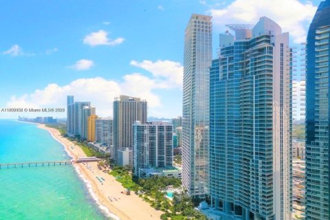 Copropriété à louer à Sunny Isles Beach, Floride: 3 chambres, 179.02 m2 № 1946503 - photo 26