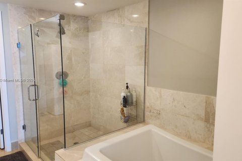 Copropriété à louer à Sunny Isles Beach, Floride: 3 chambres, 179.02 m2 № 1946503 - photo 18