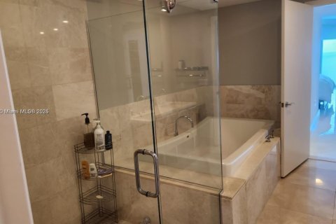 Copropriété à louer à Sunny Isles Beach, Floride: 3 chambres, 179.02 m2 № 1946503 - photo 19