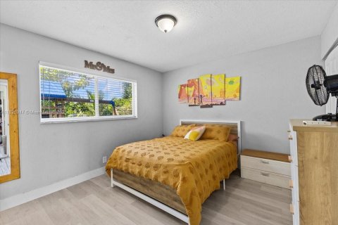 House in North Lauderdale, Florida 3 bedrooms, 95.88 sq.m. № 1797725 - photo 10