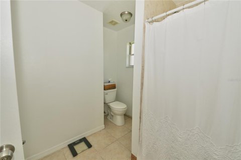 House in Orlando, Florida 3 bedrooms, 134.34 sq.m. № 2230199 - photo 24