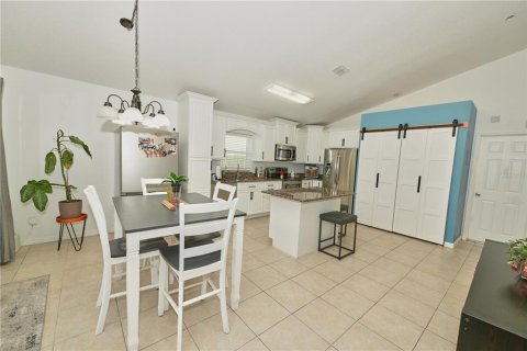 House in Orlando, Florida 3 bedrooms, 134.34 sq.m. № 2230199 - photo 10